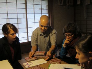 Nakamura-san talks with students about his art work